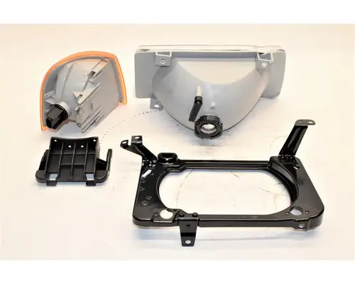 PETERBILT 385 Headlamp Assembly