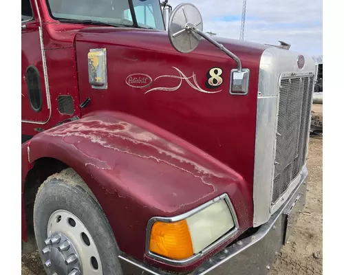 PETERBILT 385 Hood 