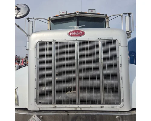 PETERBILT 385 Hood