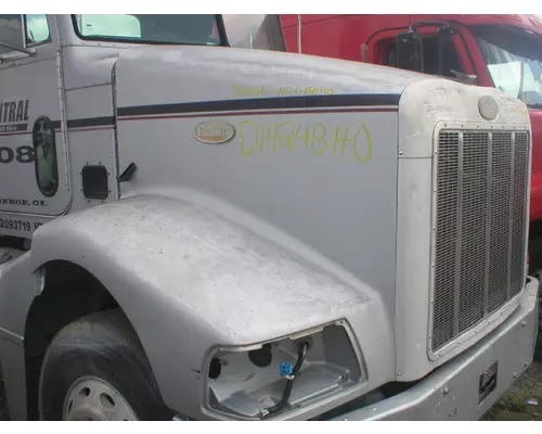 PETERBILT 385 Hood