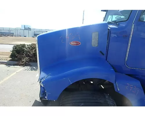 PETERBILT 385 Hood