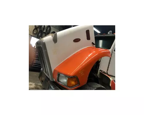 PETERBILT 385 Hood