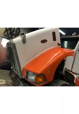 PETERBILT 385 Hood