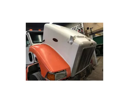 PETERBILT 385 Hood