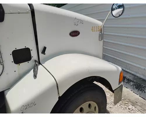 PETERBILT 385 Hood