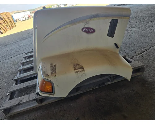 PETERBILT 385 Hood