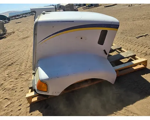 PETERBILT 385 Hood