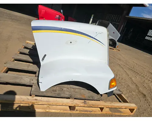 PETERBILT 385 Hood