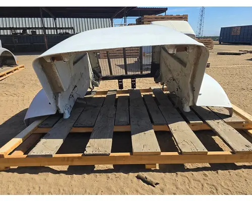PETERBILT 385 Hood