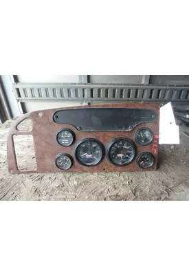 PETERBILT 385 Instrument Cluster