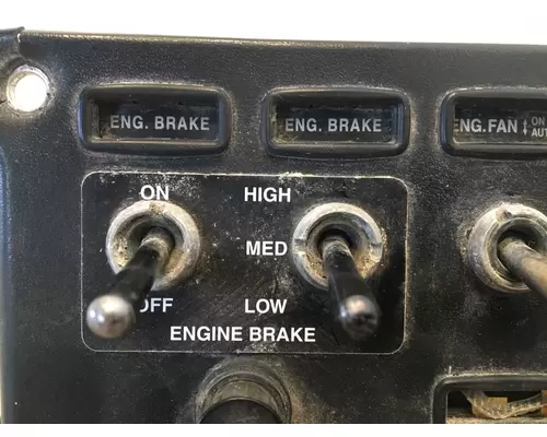 PETERBILT 385 Switch Panel