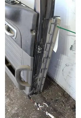 PETERBILT 386 2005-2015 DOOR ASSEMBLY, FRONT