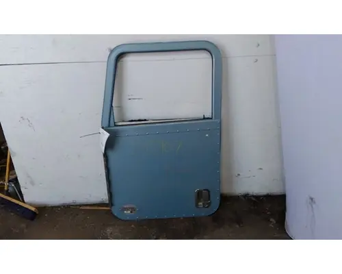 PETERBILT 386 2005-2015 DOOR ASSEMBLY, FRONT