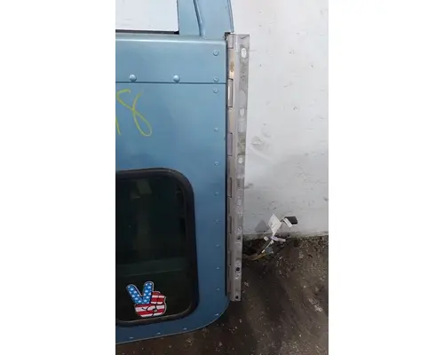 PETERBILT 386 2005-2015 DOOR ASSEMBLY, FRONT