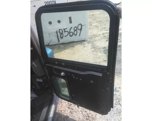 PETERBILT 386 2005-2015 DOOR ASSEMBLY, FRONT