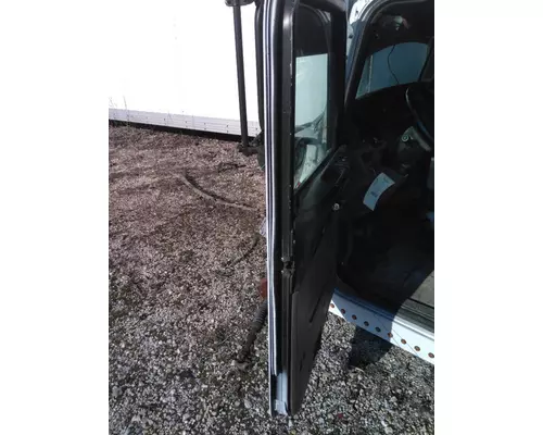 PETERBILT 386 2005-2015 DOOR ASSEMBLY, FRONT