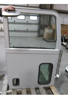 PETERBILT 386 2005-2015 DOOR ASSEMBLY, FRONT