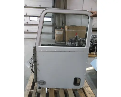 PETERBILT 386 2005-2015 DOOR ASSEMBLY, FRONT