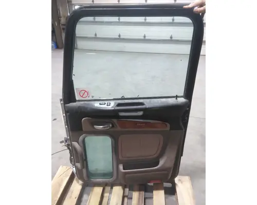 PETERBILT 386 2005-2015 DOOR ASSEMBLY, FRONT