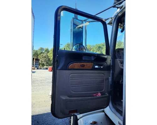 PETERBILT 386 2005-2015 DOOR ASSEMBLY, FRONT