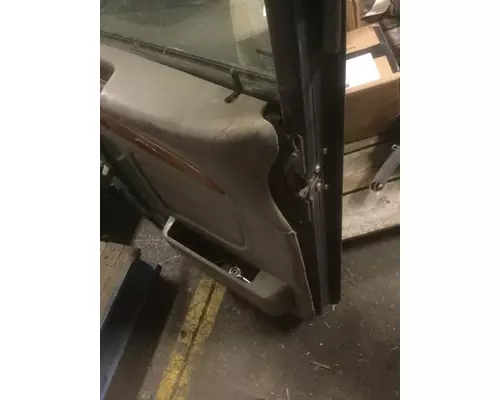 PETERBILT 386 2005-2015 DOOR ASSEMBLY, FRONT