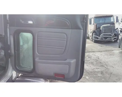 PETERBILT 386 2005-2015 DOOR ASSEMBLY, FRONT