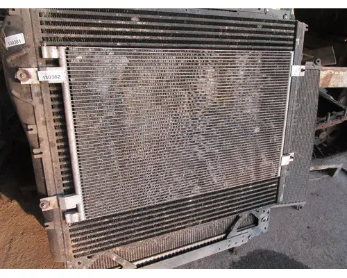 PETERBILT 386_40907 AC Condenser