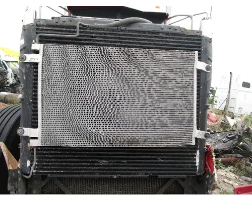 PETERBILT 386_40907 AC Condenser