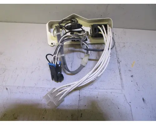 PETERBILT 386-Sleeper_29-06215 AC Control