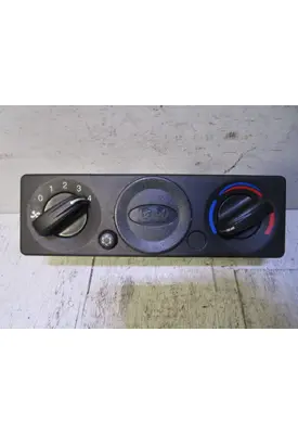 PETERBILT 386-Sleeper_Q21-6006-001 A/C Control