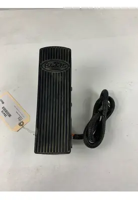 PETERBILT 386 ACCELERATOR PARTS