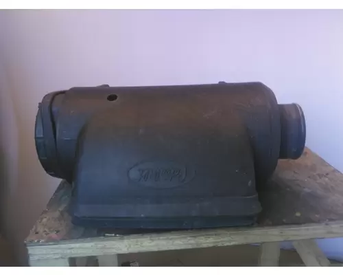 PETERBILT 386 AIR CLEANER