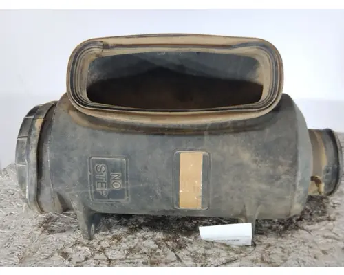 PETERBILT 386 AIR CLEANER