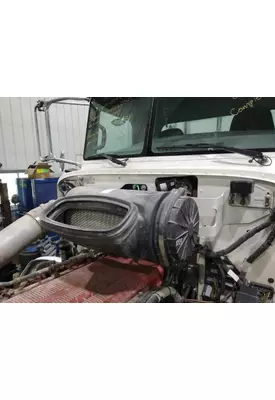 PETERBILT 386 AIR CLEANER