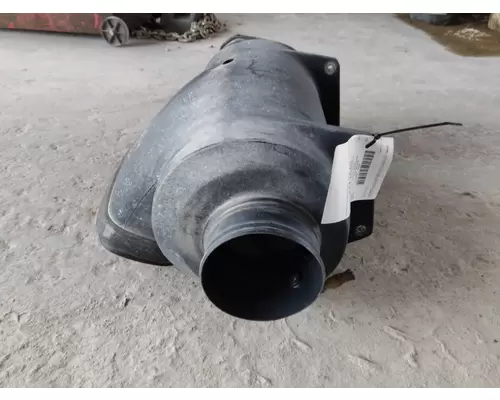 PETERBILT 386 AIR CLEANER