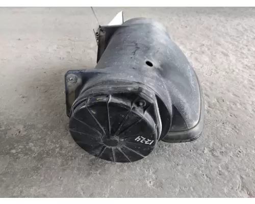 PETERBILT 386 AIR CLEANER