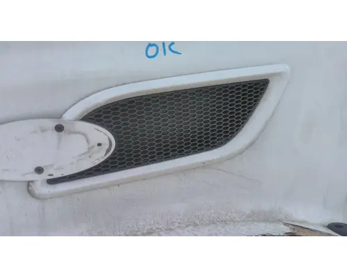 PETERBILT 386 AIR INTAKE LOUVERCOVER