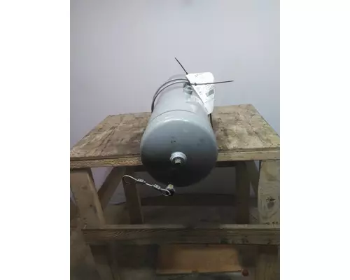 PETERBILT 386 AIR TANK
