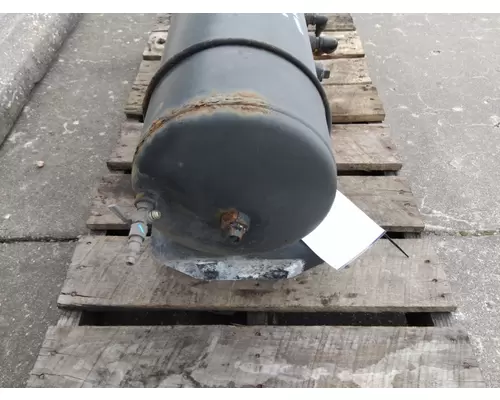 PETERBILT 386 AIR TANK