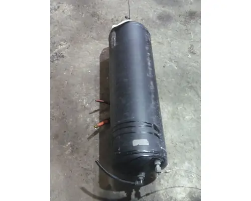 PETERBILT 386 AIR TANK
