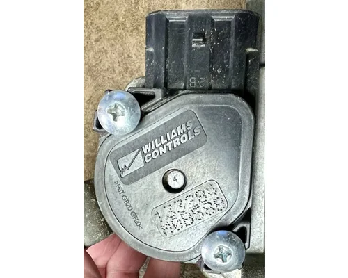 PETERBILT 386 Accelerator Parts