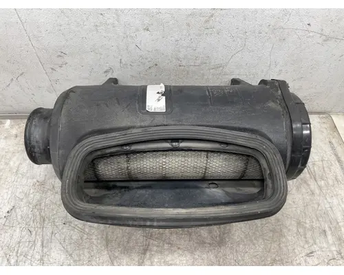 PETERBILT 386 Air Cleaner