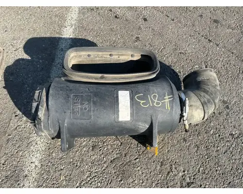 PETERBILT 386 Air Cleaner