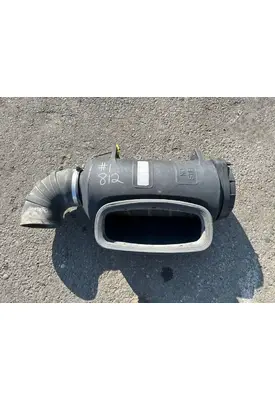 PETERBILT 386 Air Cleaner