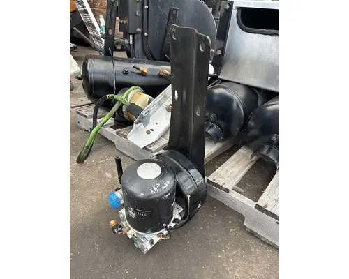 PETERBILT 386 Air Drier