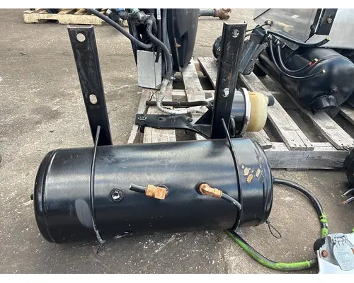 PETERBILT 386 Air Tank