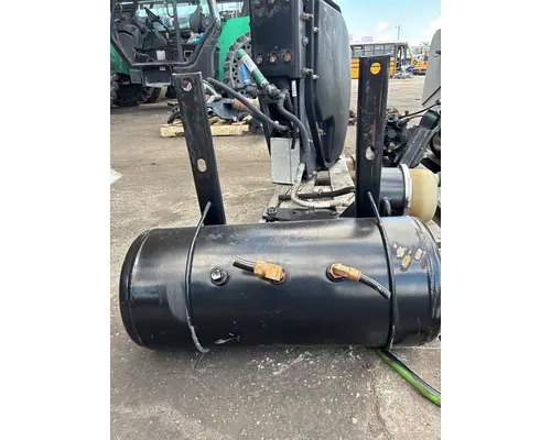 PETERBILT 386 Air Tank