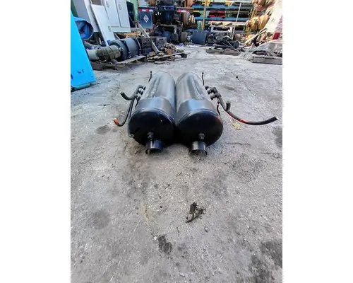 PETERBILT 386 Air Tank