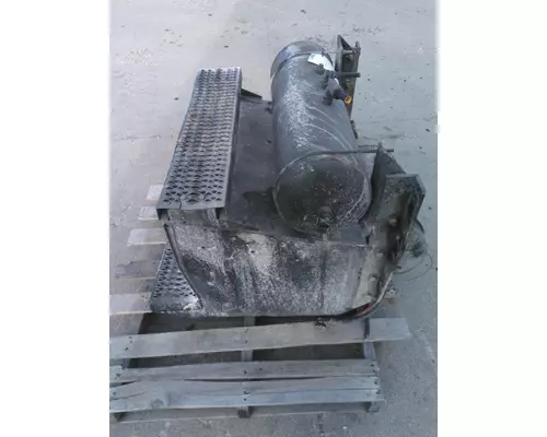 PETERBILT 386 BATTERY BOX STEP