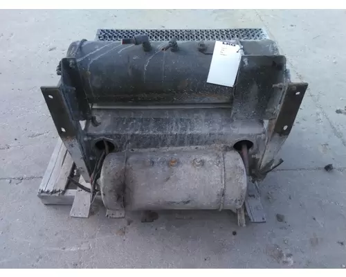 PETERBILT 386 BATTERY BOX STEP